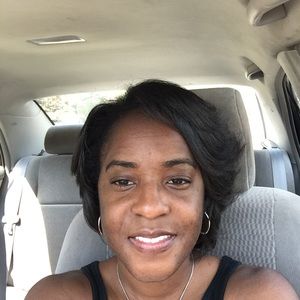 Meet your Posher, Deidra